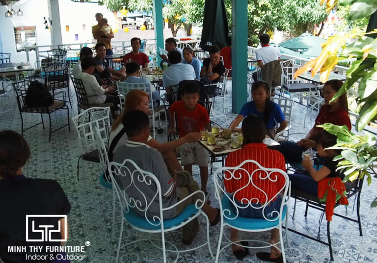 Rose House Café – địa điểm mới nổi hút “team sống ảo” Bình Dương